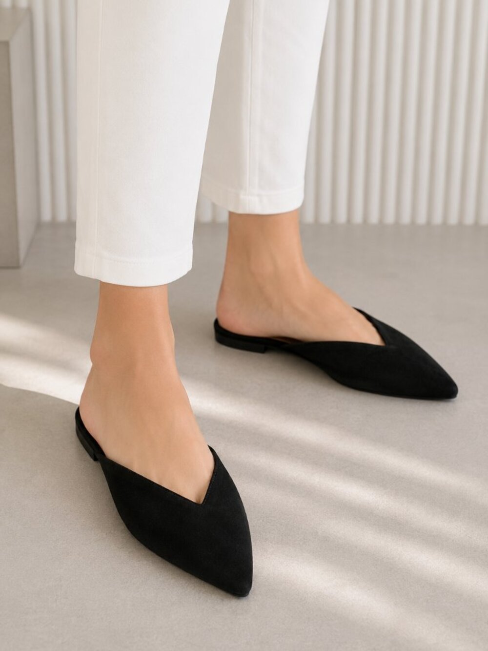 Birdies The Swan Black Suede Pointed Toe Slip-On Mules Flats Shoes Sz 6